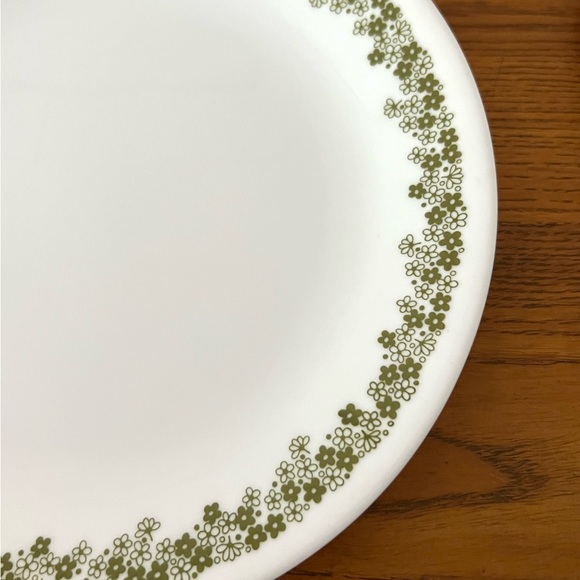 (4) VINTAGE Corelle by Corning Spring Blossom Crazy Daisy Green Luncheon Plates - Picture 2 of 4